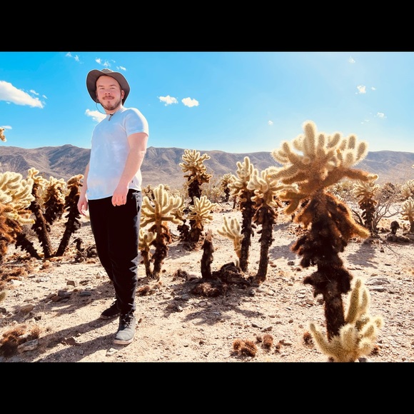 Meet your Posher, Aaron - Picture 6 of 6